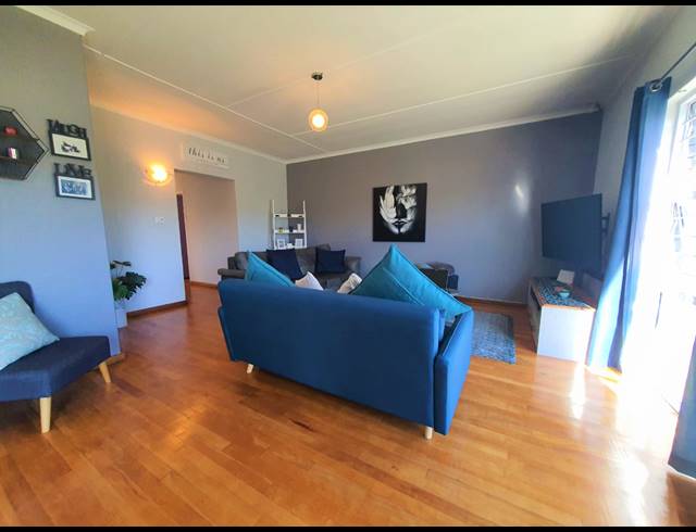 3 BEDROOM HOUSE FOR SALE IN TOWNSEND ESTATE